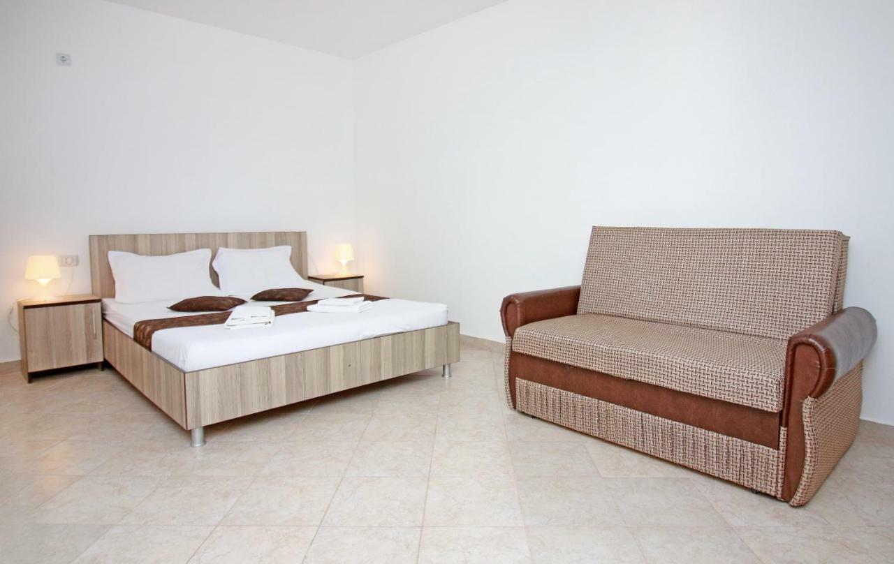 Hotel Marcos Costinesti Esterno foto